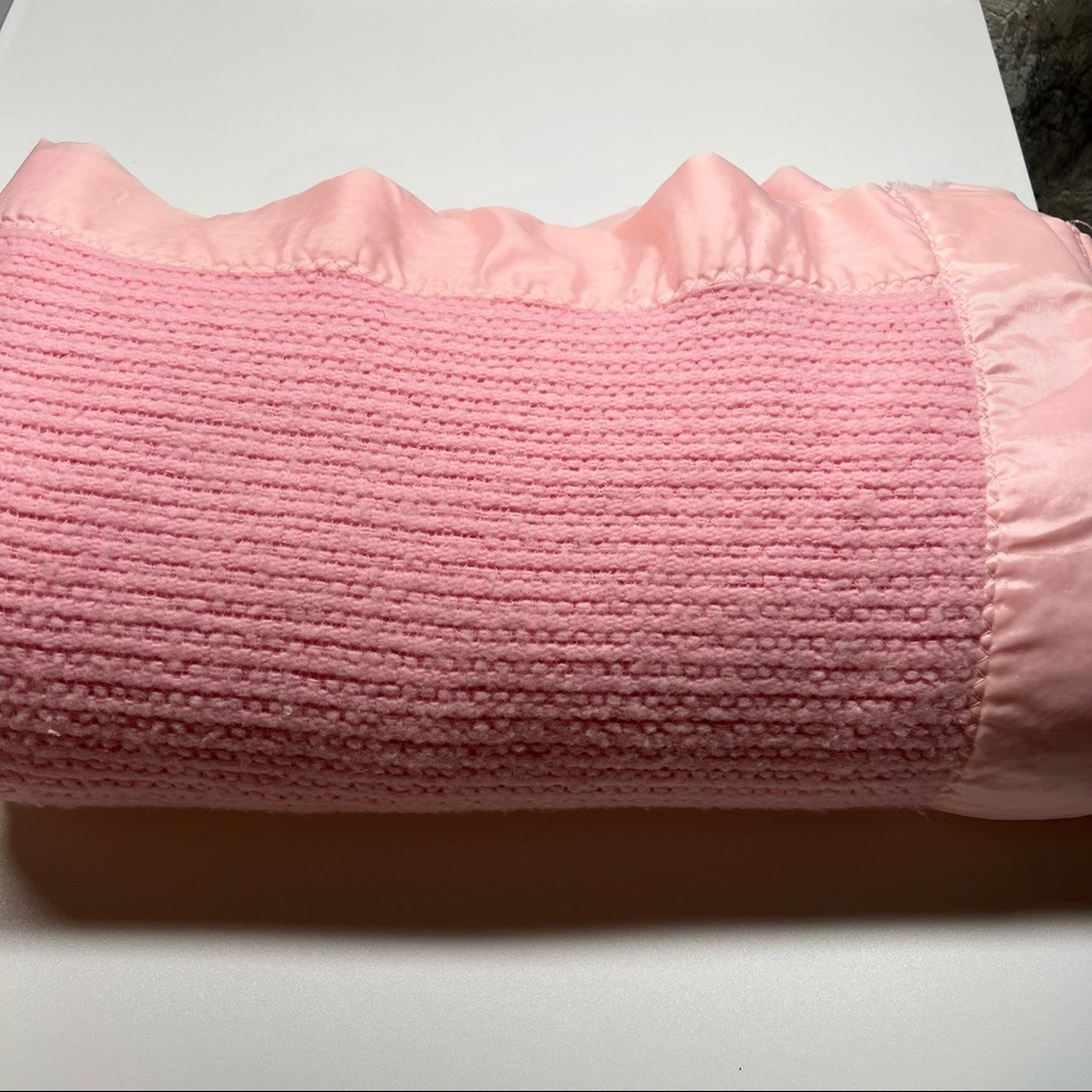 Vintage Pink Satin Trim Waffle Weave Blanket Full